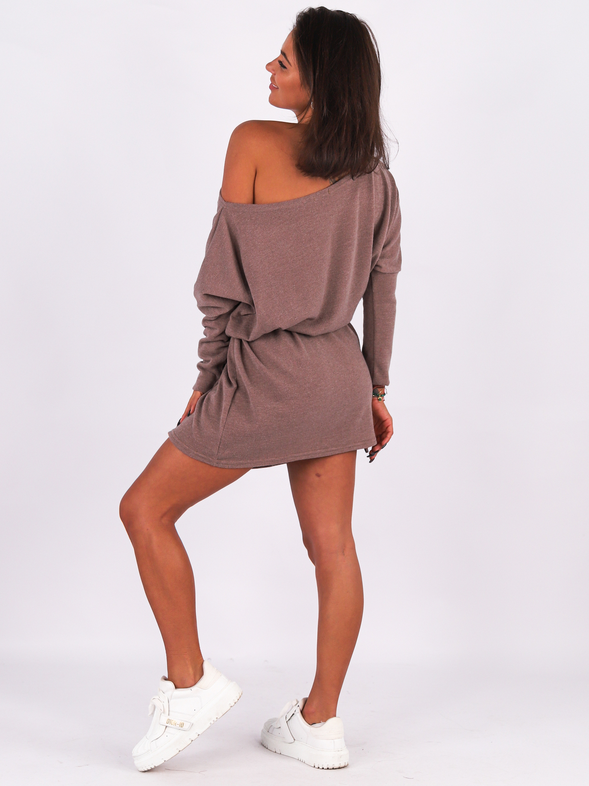 Oversized Knitted Dress With Belt | cappuccino B255