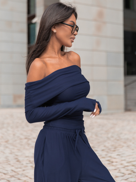 Wiscozowa dopasowana BLUZKA opuszczana na ramiona z długim rękawem navy blue X416