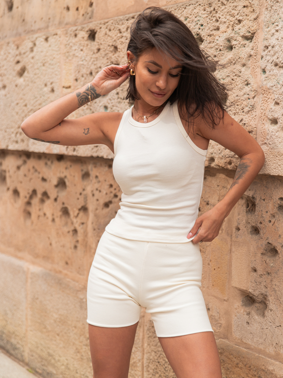 Bawełniane dopasowane KOLARKI z prążkowanej dzianiny ecru X153 k01