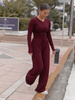 Codzienny KOMPLET bluzka bez dekoltu i luźne spodnie z gumką w pasie z prążkowanej dzianiny wiscoza i bawełna bordowy X559