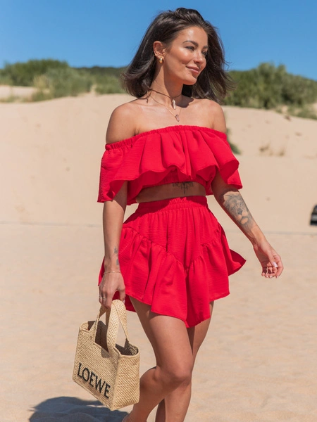 KOMPLET bluzka hiszpanka z odkrytymi ramionami i asymetryczne spódnico spodenki ze zwiewnej tkaniny czerwony X123 k01