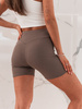 Krótkie legginsy SPODENKI kolarki z prążkowanej bawełny coffee E156 k01