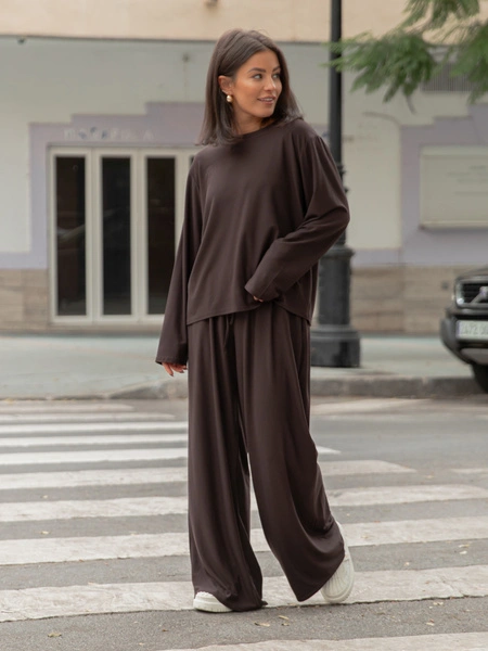 Luźny codzienny KOMPLET z wiscozy oversizowy t-shirt i luźne spodnie czekoladowy X475