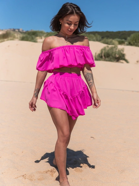 KOMPLET bluzka hiszpanka z odkrytymi ramionami i asymetryczne spódnico spodenki ze zwiewnej tkaniny amarant X123 k01