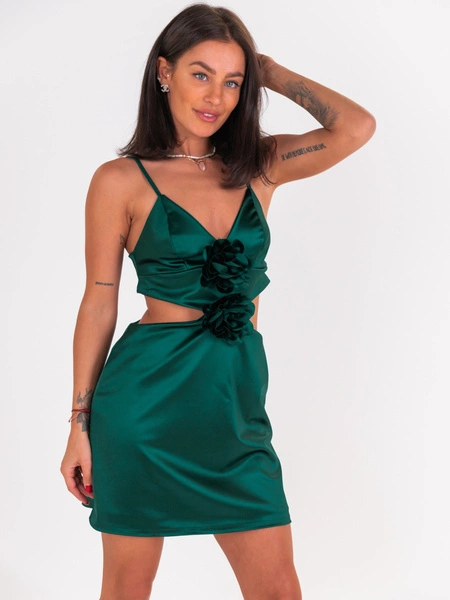 Elegancka satynowa SUKIENKA na cienkich ramiączkach z ozdobnymi różami zielona E527 k01
