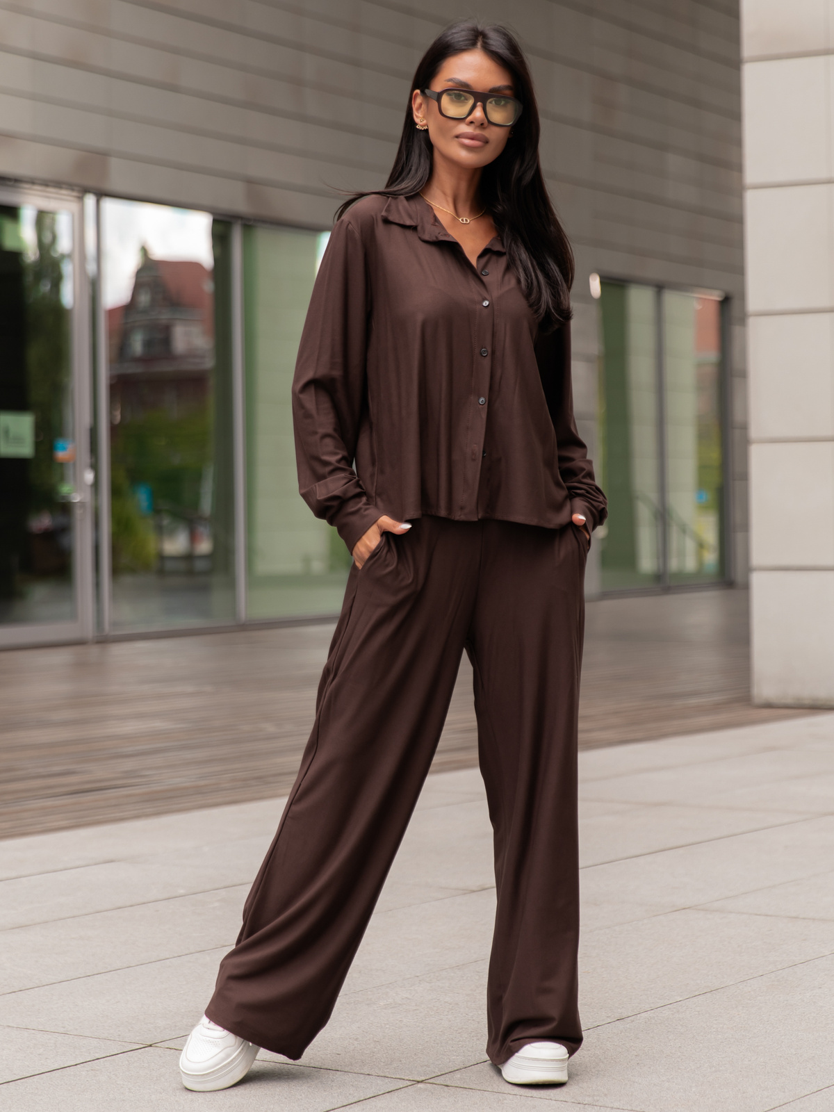 Wiskozowy codzienny KOMPLET lużna bluzka o kroju koszuli i luźne spodnie czekoladowy X357 k01