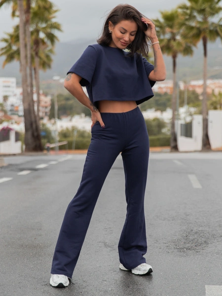 Dresowe bawełniane SPODNIE dopasowany krój z poszerzanymi nogawkami navy blue X57 k01