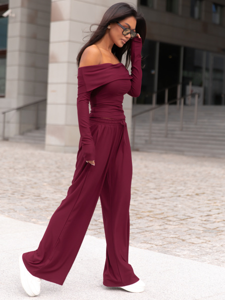 Wiscozowa dopasowana BLUZKA opuszczana na ramiona z długim rękawem bordowa X416