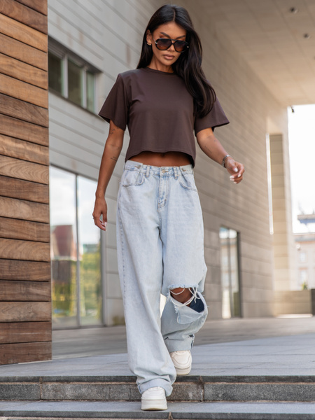 Bawełniany T-SHIRT bluzka z krótkim rękawem z poduszkami na ramionach czekoladowy E429