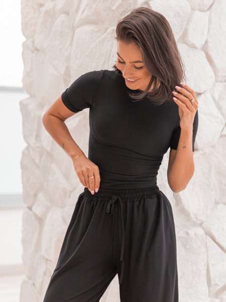 Wiscozowa dopasowana BLUZKA basic z krótkim rękawem czarna X203 k01