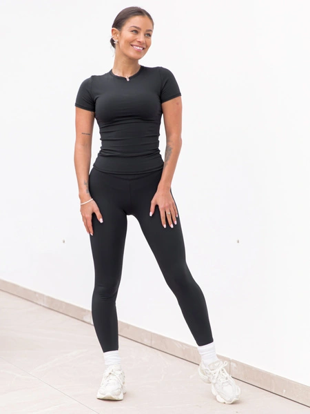 FITNESS / SIŁOWNIA / JOGA dopasowana BLUZKA z krótkim rękawem czarna F100