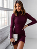 Bawełniana dopasowana mini , sukienka z golfem z prążkowanej dzianiny bordowa c502 k01