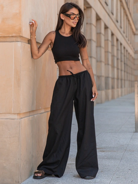 Bawełniana dopasowana BLUZKA basic z prążkowanej dzianiny na ramkach czarna X255