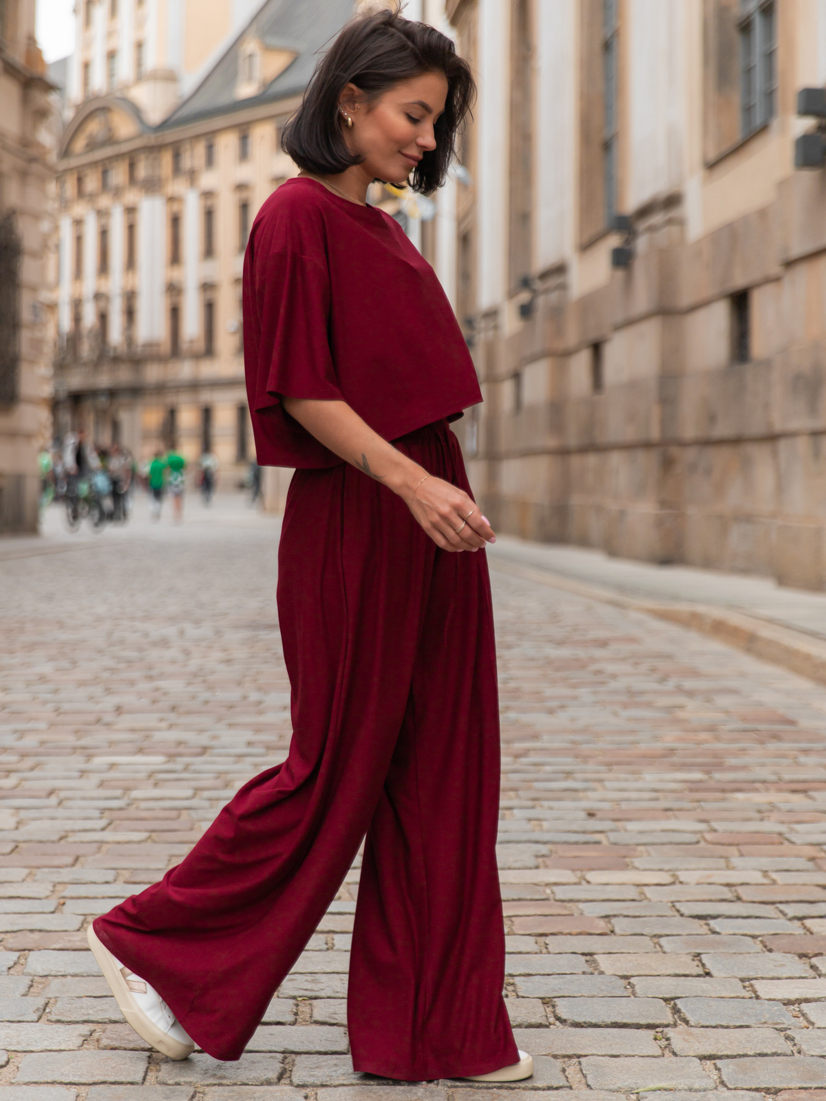 Wiscozowy luźny szeroki T-SHIRT z krótkim rękawem bordowy X201 k01