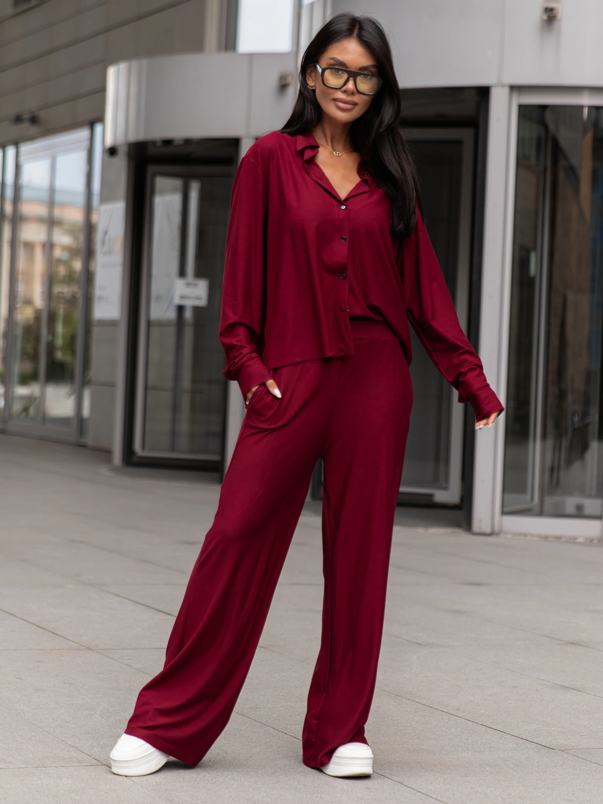 Wiskozowy codzienny KOMPLET lużna bluzka o kroju koszuli i luźne spodnie bordowy X357 k01