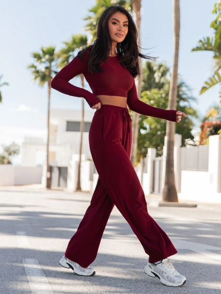 Dopasowana BLUZKA krótki top basicowy z wiskozy z długim rękawem bordowa X21 k01