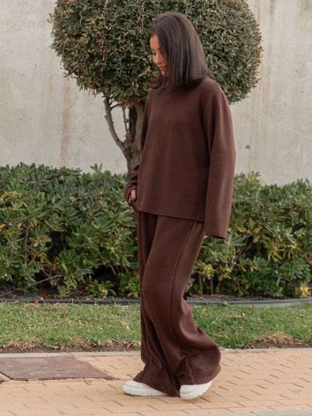 KOMPLET z dzianiny swetrowej oversizowa bluzka i szerokie spodnie brązowy X453