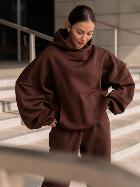 Viralowa Bawełniana BLUZA z drapanego dresu z kapturem na stójce z kieszeniami kangurka brązowa E1