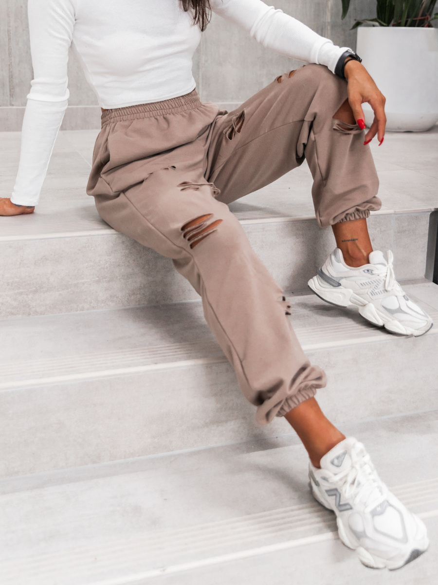 Bawełniane SPODNIE dresowe z dziurami cappuccino D581 k01