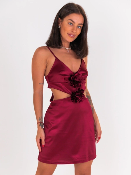 Elegancka satynowa SUKIENKA na cienkich ramiączkach z ozdobnymi różami bordowa E527 k01