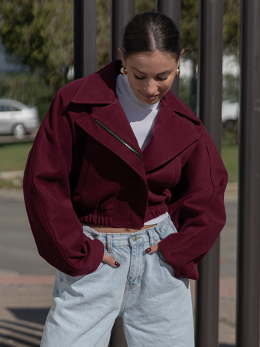 Oversizowa krótka KURTKA o szerokim kroju ramoneska bordowa X468 k01