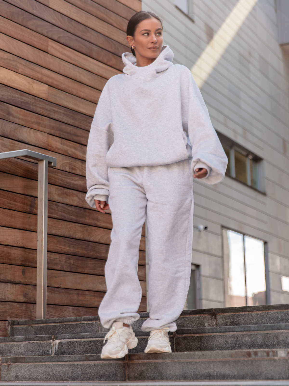 Viralowa Bawełniana BLUZA z drapanego dresu z kapturem na stójce z kieszeniami kangurka szary melanż E1