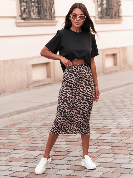 SPÓDNICA o długości midi dopasowana z rozporkiem z gładkiej dzianiny panterka E418