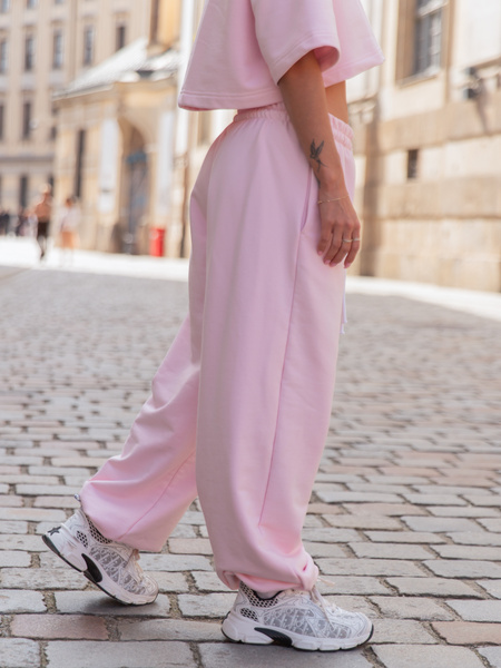 Luźne SPODNIE baggy ze sznurkiem z bawełnianej dresówki niedrapanej od wewnątrz baby pink X217