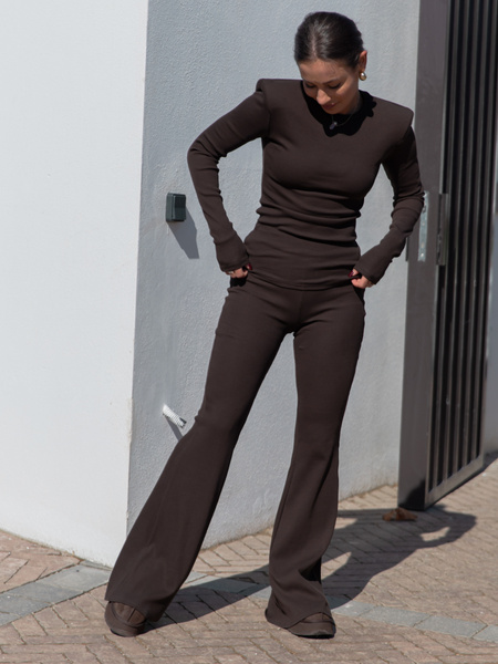 ZESTAW: Basicowa BLUZKA z dzianiny prążkowanej z poduszkami na ramionach X465 + Dopasowane SPODNIE z szerokimi nogawkami z dzianiny prążkowanej X466