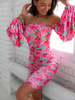 Gorsetowa sukienka z szerokimi rękawami różowa w róże c180 k01