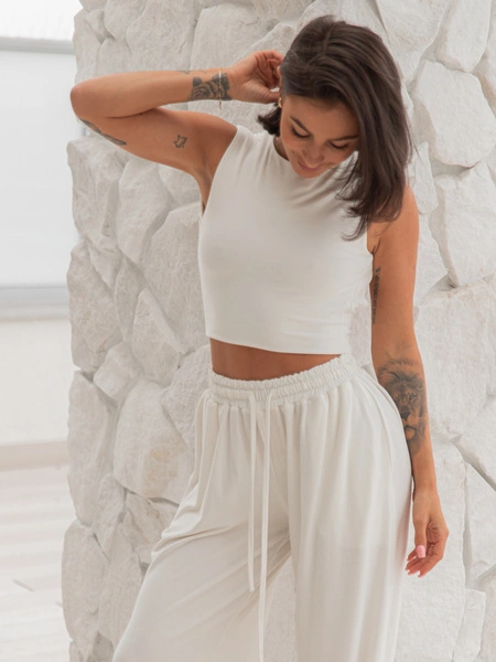 Wiscozowa dopasowana BLUZKA z sexy wycięciem na plecach ecru X205 k01