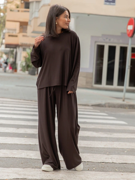 Luźny codzienny KOMPLET z wiscozy oversizowy t-shirt i luźne spodnie czekoladowy X475