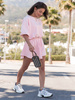 Dresowy bawełniany KOMPLET bluza z krótszym rękawem bluzowana i spodenki asymetryczne baby pink X121 k01