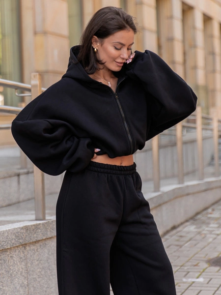 Dresowa bawełniana BLUZA kangurka z kapturem o krótszym kroju zapinana na zamek czarna X315