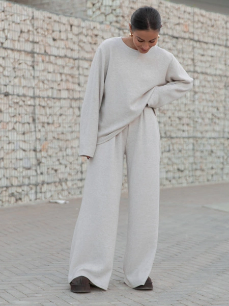 KOMPLET z dzianiny swetrowej oversizowa bluzka i szerokie spodnie beżowy X453