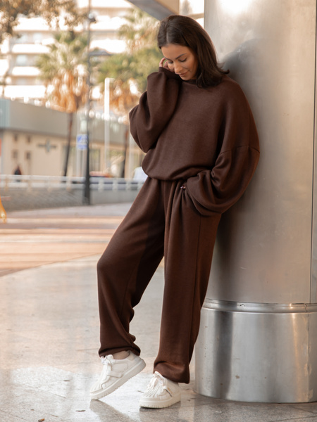 Codzienny KOMPLET dres ze swetrowej dzianiny oversizowa bluza i luźne spodnie ze ściągaczami brązowy X452