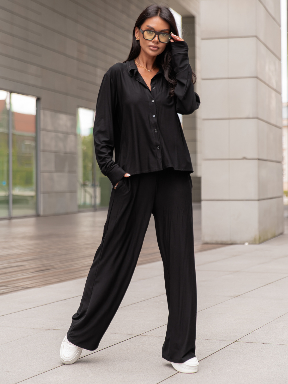 Wiskozowy codzienny KOMPLET lużna bluzka o kroju koszuli i luźne spodnie czarny X357 k01