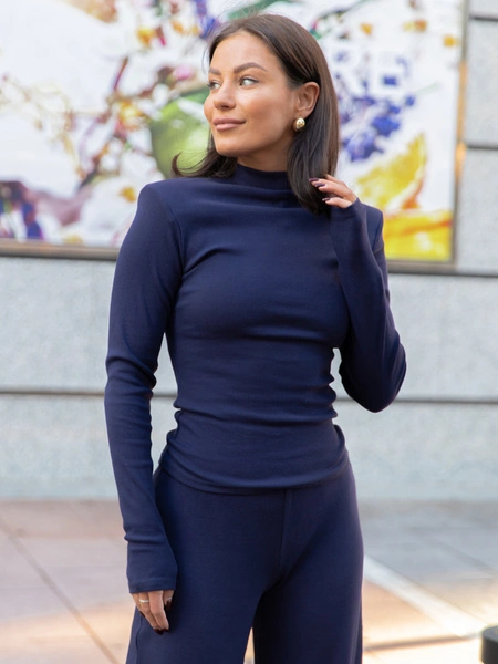 Bawełniana BLUZKA z półgolfem z poduszkami na ramionach z dzianiny prążkowanej navy blue X461 k01