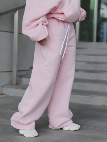 Dresowe bawełniane SPODNIE oversize ze średnim stanem z przeszyciami baby pink X401