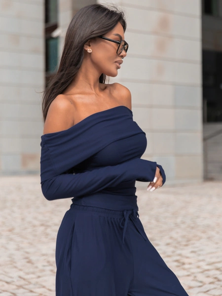 Wiscozowa dopasowana BLUZKA opuszczana na ramiona z długim rękawem navy blue X416