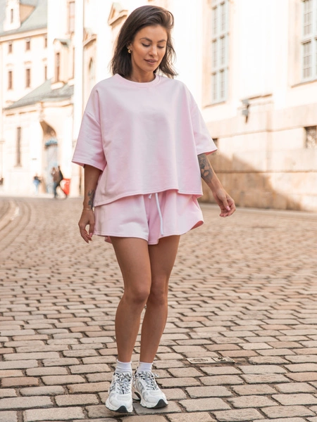 Dresowy bawełniany KOMPLET krótki oversizowy t-shirt i krótkie spodenki baby pink X156