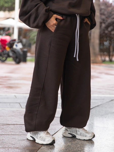 Oversizowe bawełniane SPODNIE dresu drapanego z przeszyciem i ściągaczami dark chocolate X476