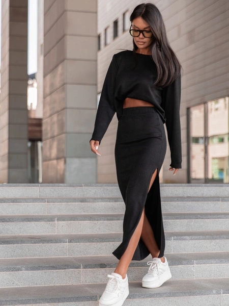 Swetrowy KOMPLET luźna bluzka z poduszkami i spódnica długość maxi z rozporkiem czarny X352