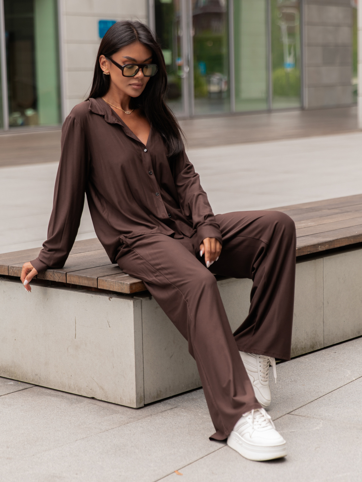 Wiskozowy codzienny KOMPLET lużna bluzka o kroju koszuli i luźne spodnie czekoladowy X357 k01