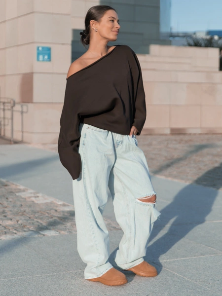 Dresowa bawełniana BLUZA opuszczana na ramiona oversize szeroka czekoladowa X413 k01