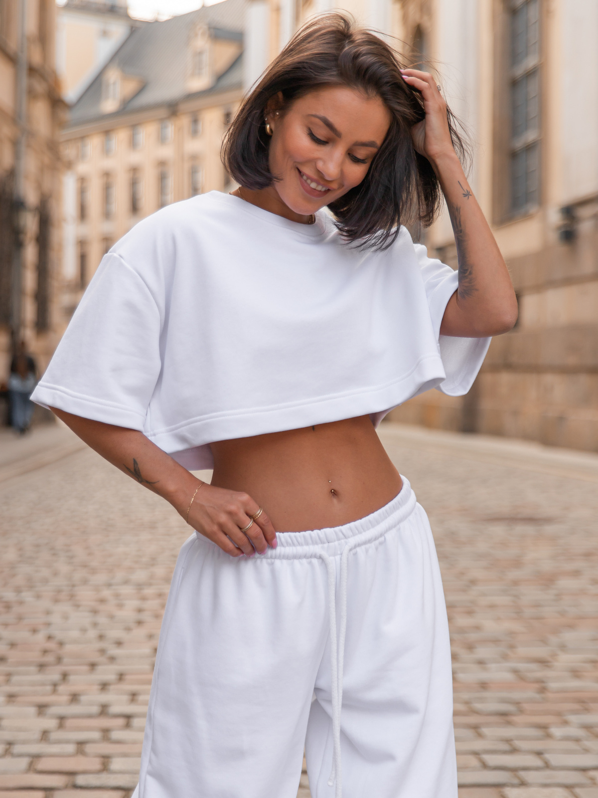 Bawełniany dresowy luźny szeroki T-SHIRT z krótkim rękawem biały X216 k01