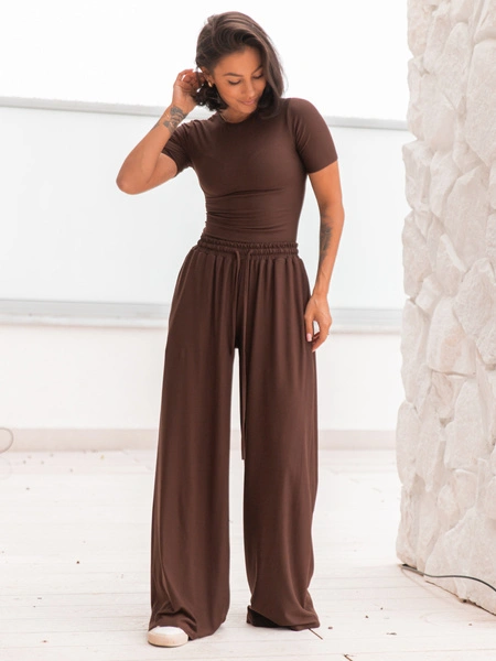 Szerokie SPODNIE z wiskozy ze średnim stanem z gumką w pasie czekoladowe X202 k01