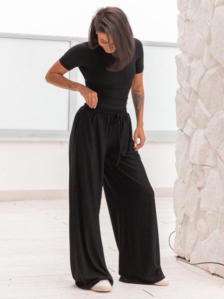 Wiscozowa dopasowana BLUZKA basic z krótkim rękawem czarna X203 k01