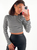 Krótka bluzka z długim rękawem w paski biało czarne c505 k01