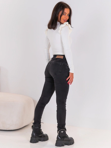 Bawełniana BLUZKA z elastycznej dzianiny prążkowanej z falbankami na ramionach ecru E510 k01